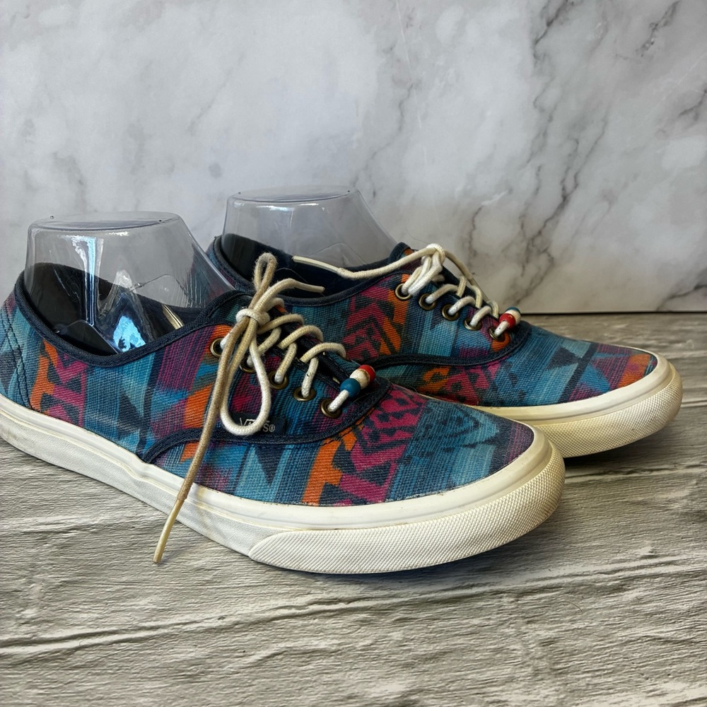 Vans Off the Wall Native Aztec Tribal Print Low Cut Sneakers